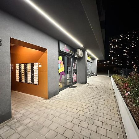 Novozariadeny Apartman Pri Starom Moste Μπρατισλάβα Εξωτερικό φωτογραφία
