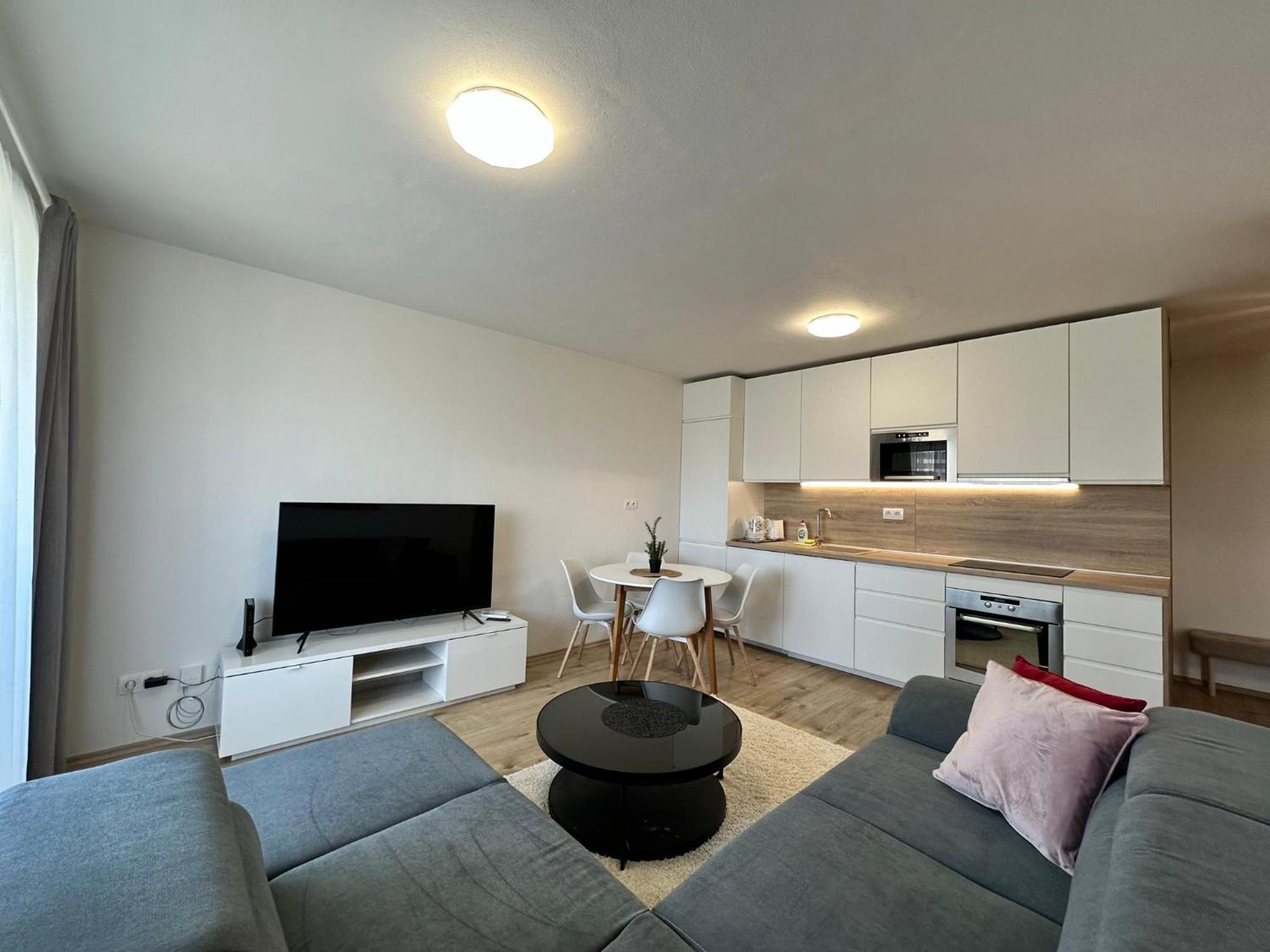 Novozariadeny Apartman Pri Starom Moste Μπρατισλάβα Εξωτερικό φωτογραφία